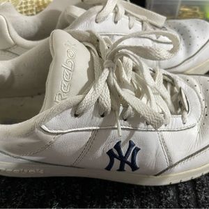 Vintage Reebok NY Yankees Sneakers